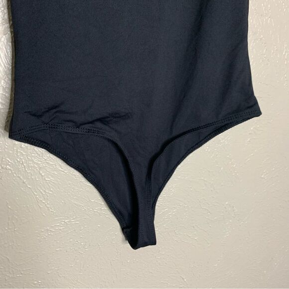 House of Harlow 1960 high neck thong bodysuit black - Picture 6 of 11